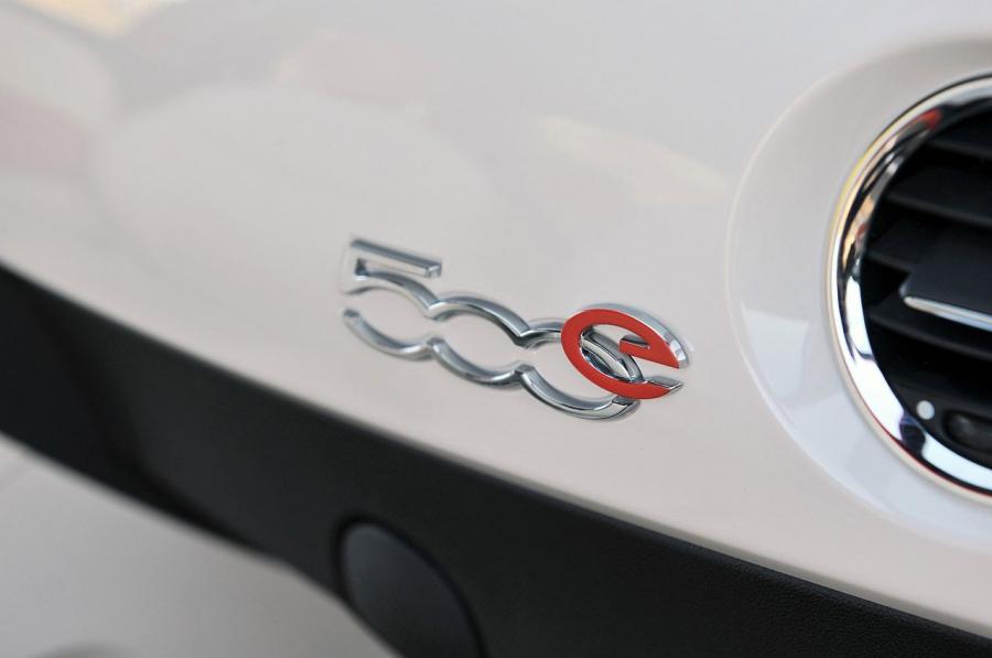  Fiat 500e 2013 года  (фото 14 из 141)